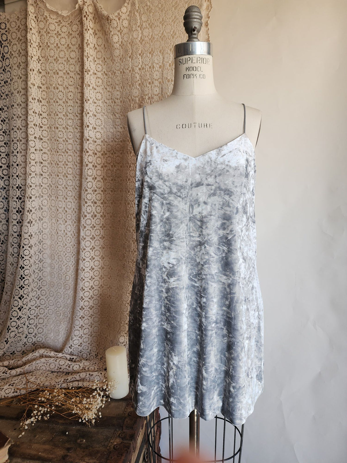CeCe Dress, "Mia" Silver Crushed Velvet Mini slipdress, Size 4, Racerback