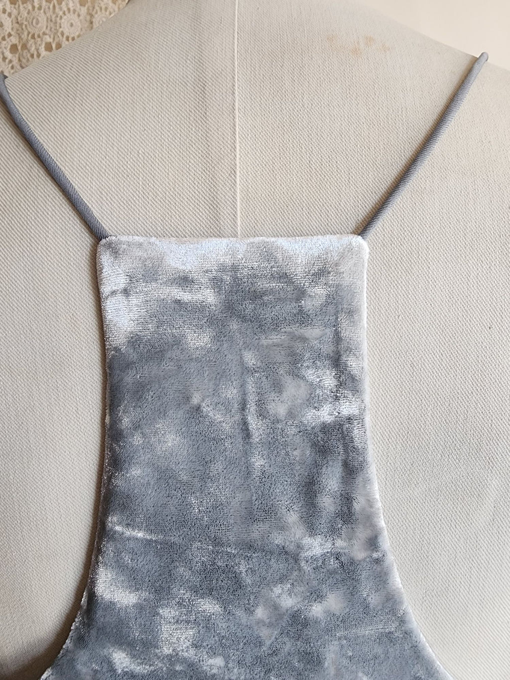 CeCe Dress, "Mia" Silver Crushed Velvet Mini slipdress, Size 4, Racerback