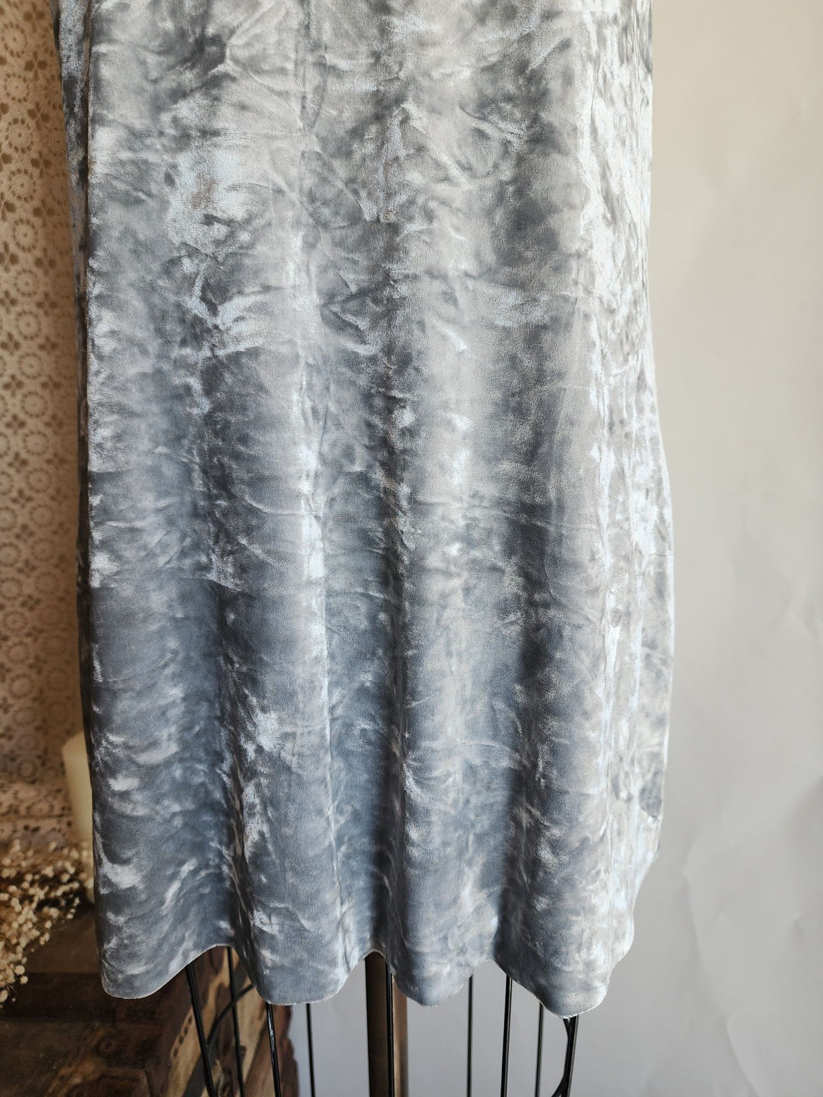 CeCe Dress, "Mia" Silver Crushed Velvet Mini slipdress, Size 4, Racerback