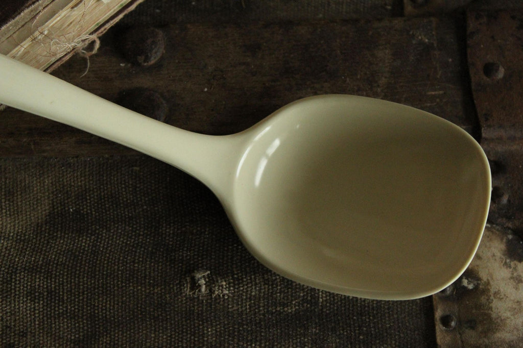 Vintage 1970s Large Cream Melamine Ware Ladle