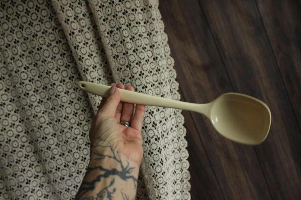 Vintage 1970s Large Cream Melamine Ware Ladle