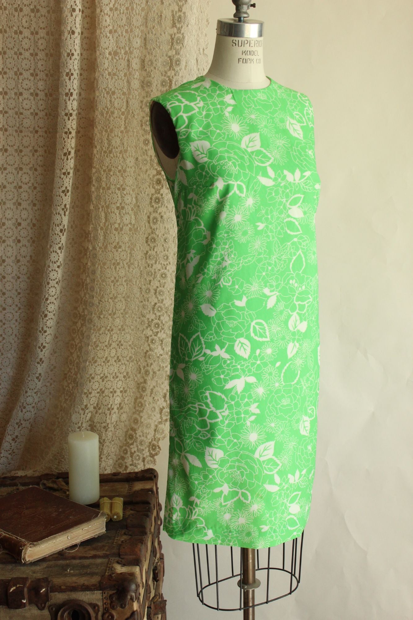 Vintage 1960s Volup Fritzi Green and White Floral Print Dress