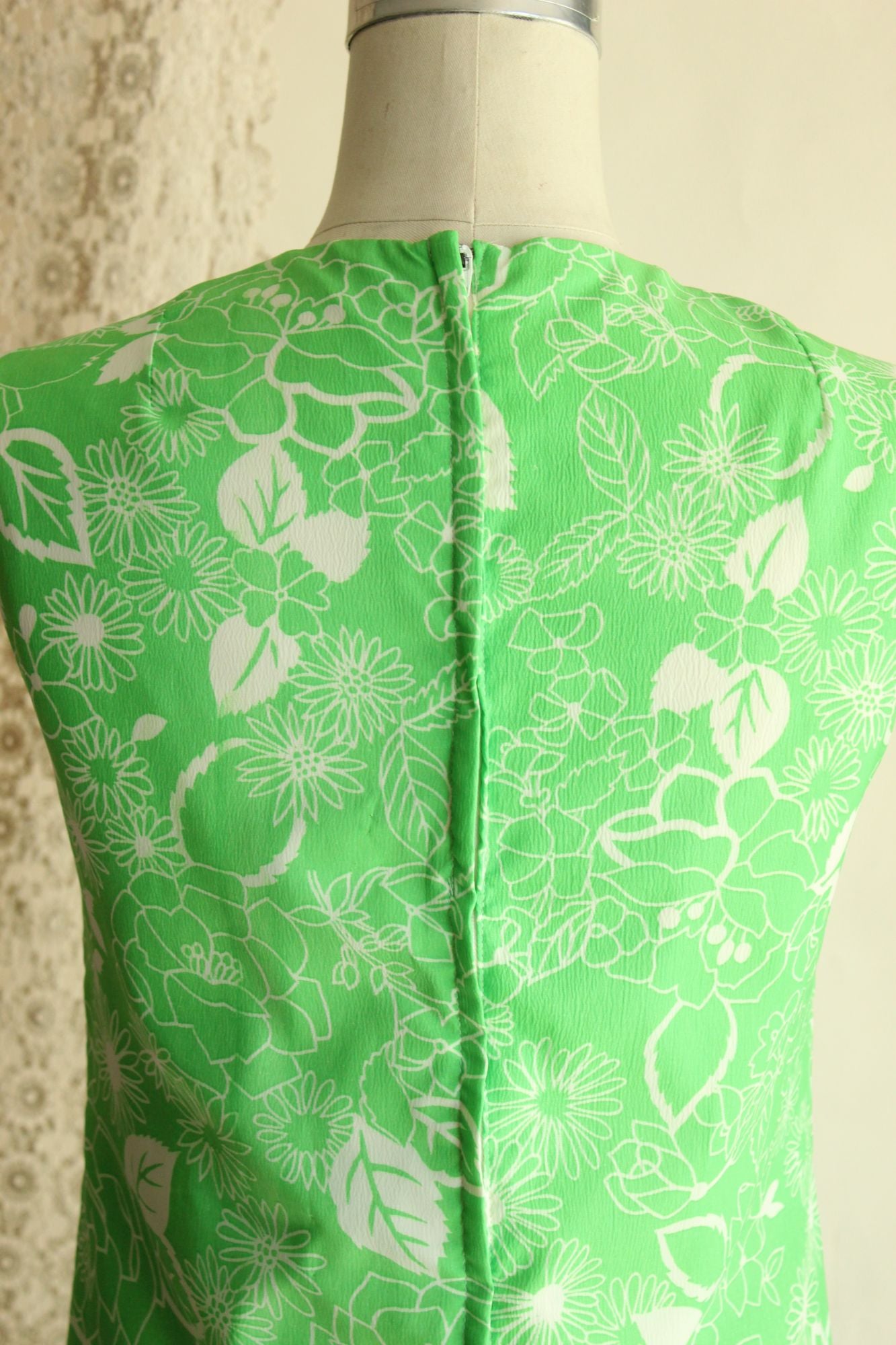 Vintage 1960s Volup Fritzi Green and White Floral Print Dress