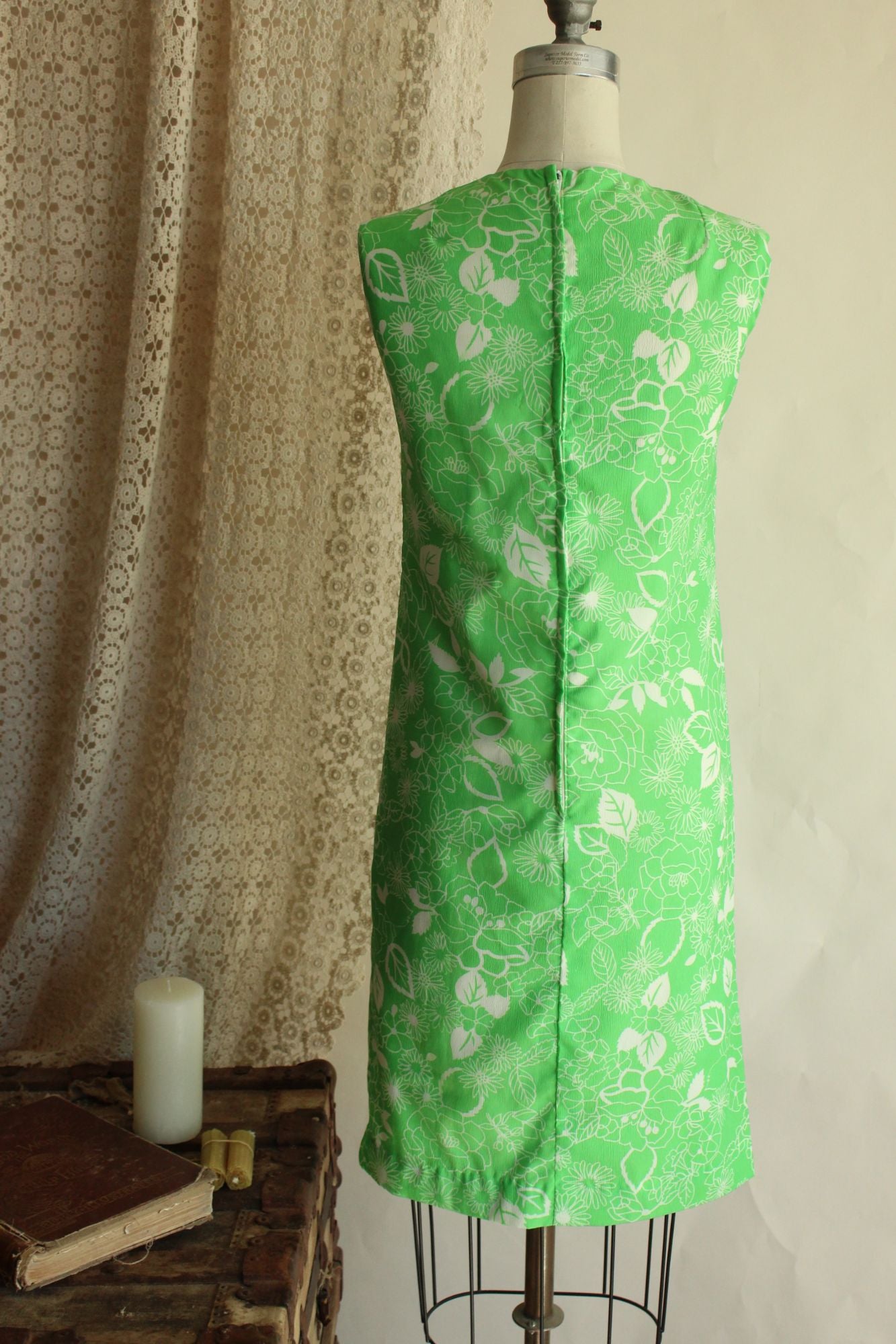 Vintage 1960s Volup Fritzi Green and White Floral Print Dress