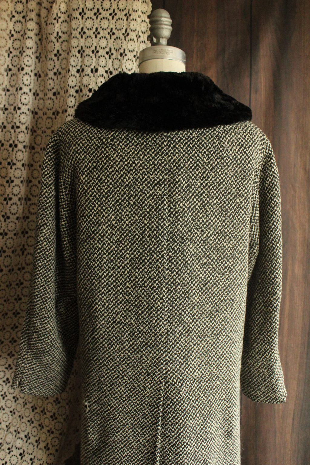 Vintage 1950s Coat, Volup Bergdorf Goodman Black and White Tweed Wool Overcoat With Faux Fur Collar, Double Breasted Anglo Fabrics