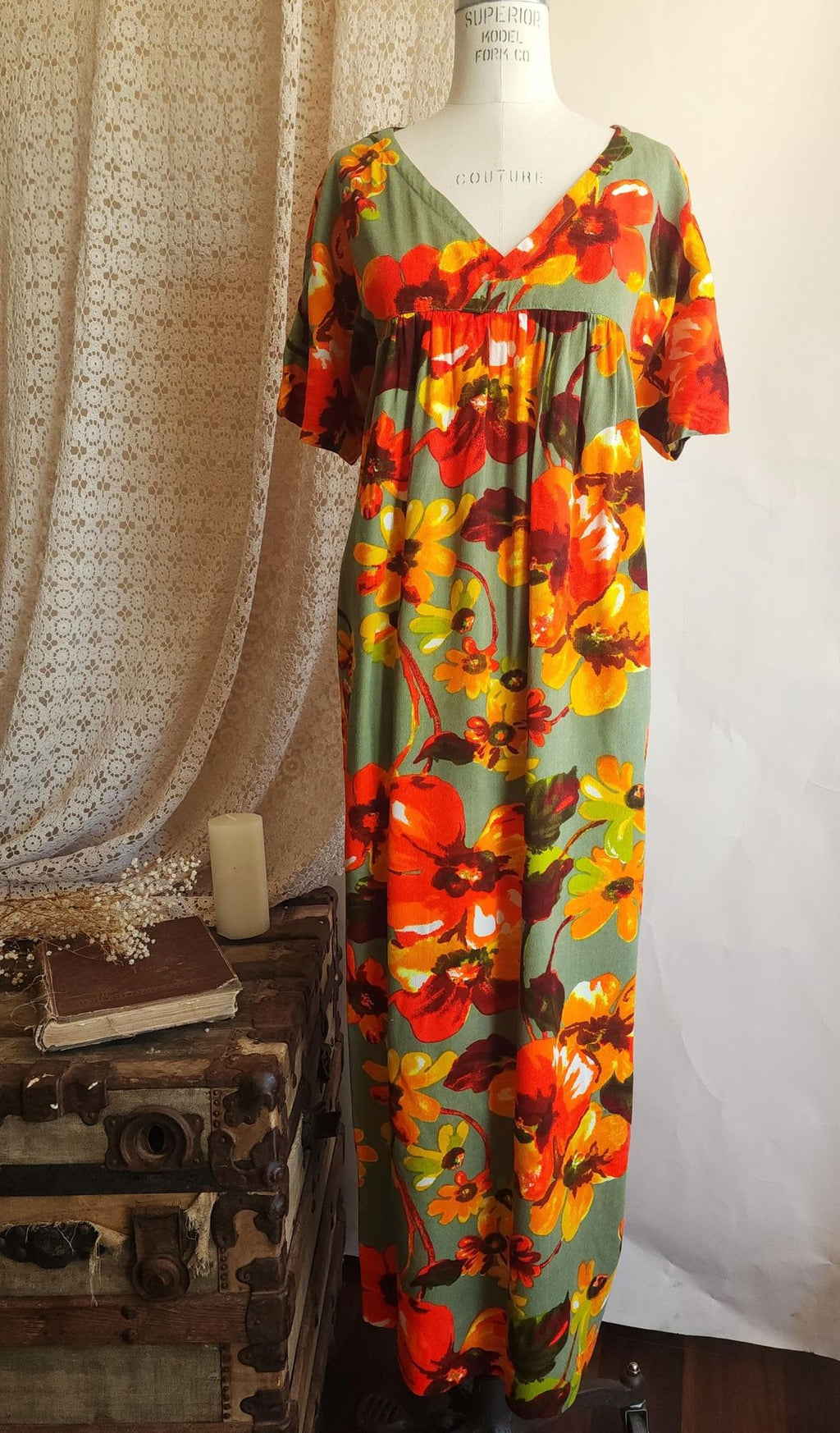 Vintage 1960s Volup Tiki Style Hawaiian Floral Print Mumu Dress