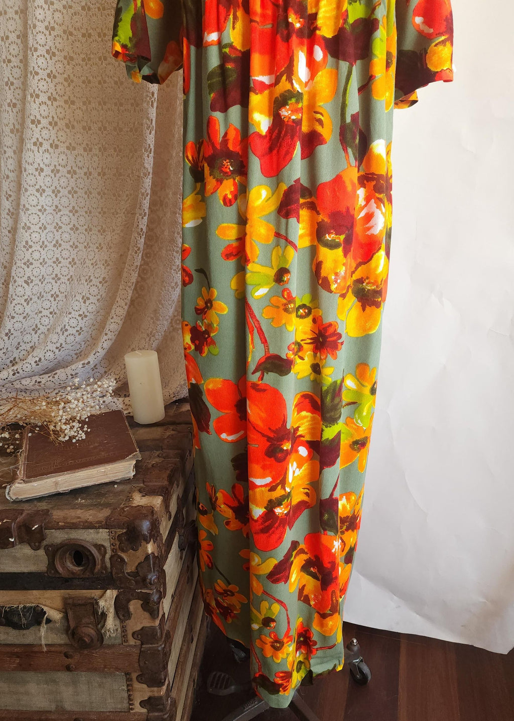 Vintage 1960s Volup Tiki Style Hawaiian Floral Print Mumu Dress