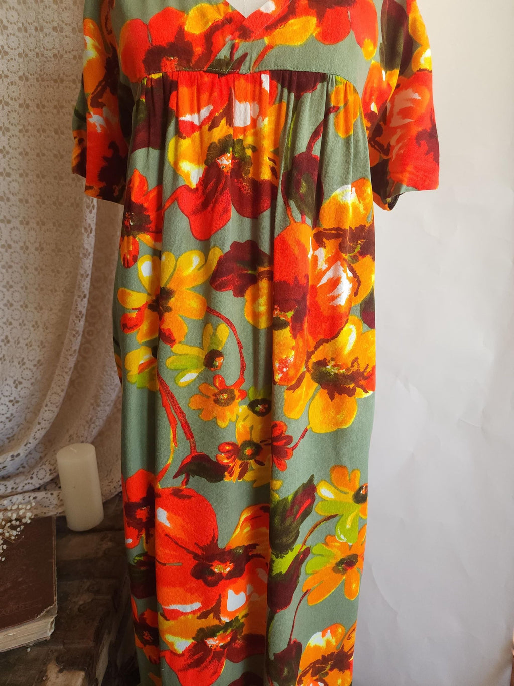 Vintage 1960s Volup Tiki Style Hawaiian Floral Print Mumu Dress