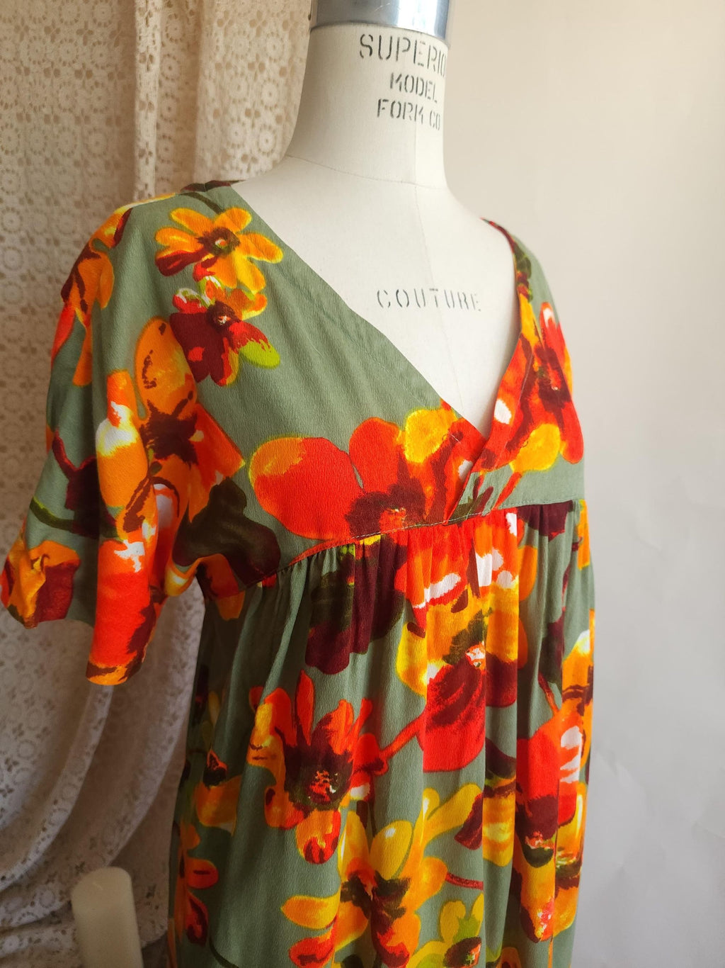 Vintage 1960s Volup Tiki Style Hawaiian Floral Print Mumu Dress