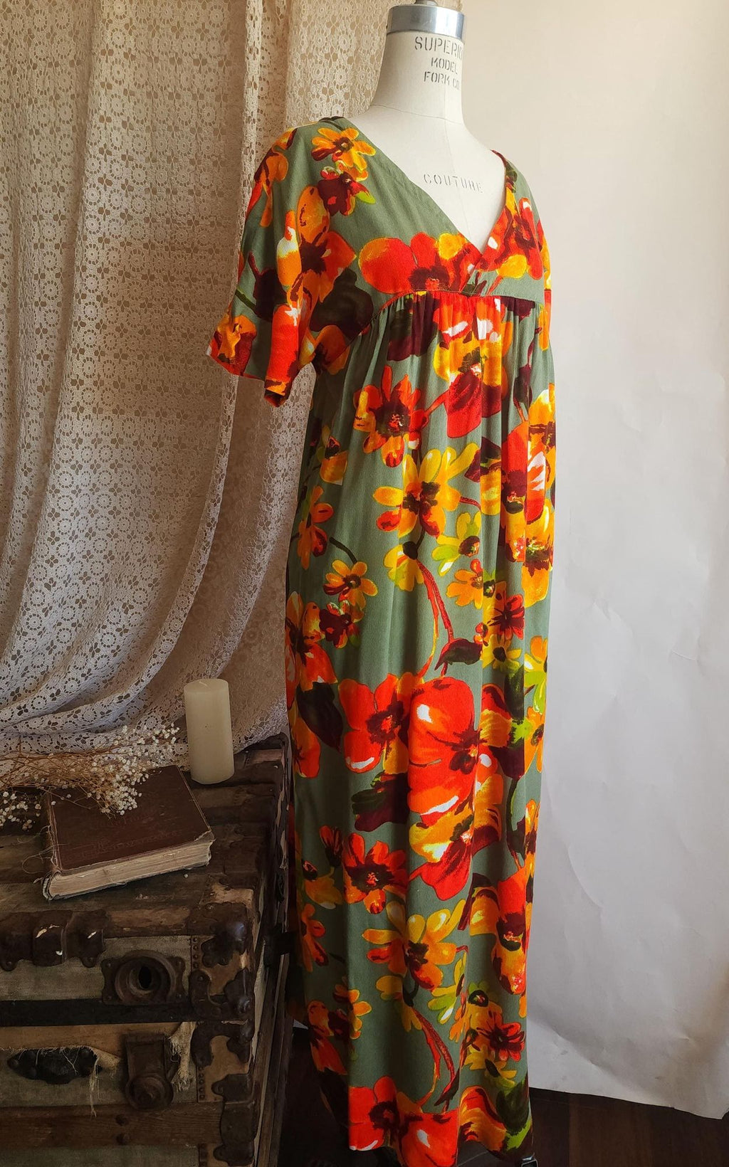 Vintage 1960s Volup Tiki Style Hawaiian Floral Print Mumu Dress