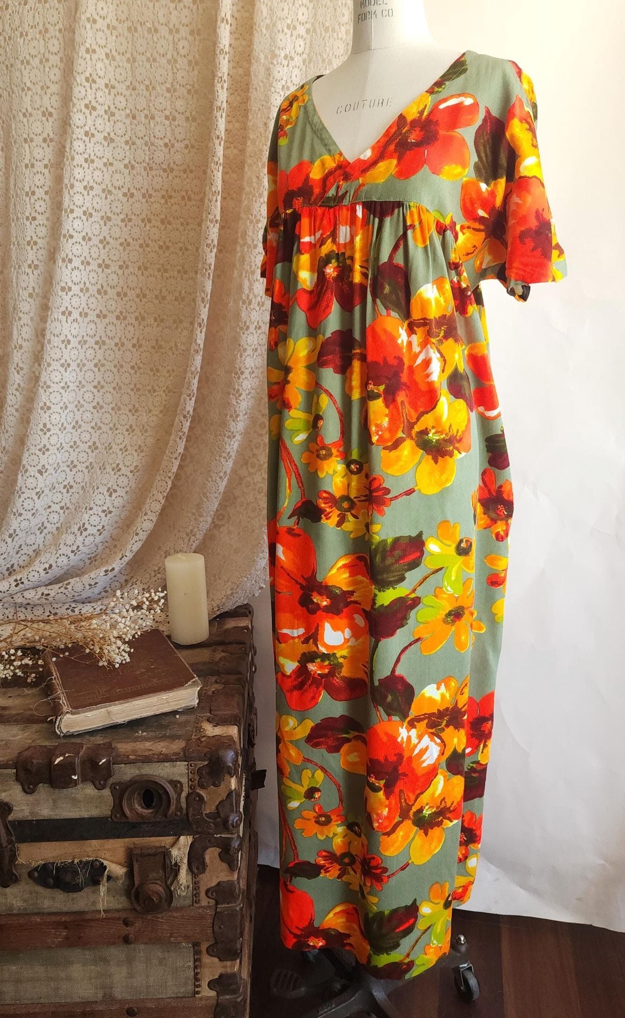Vintage 1960s Volup Tiki Style Hawaiian Floral Print Mumu Dress