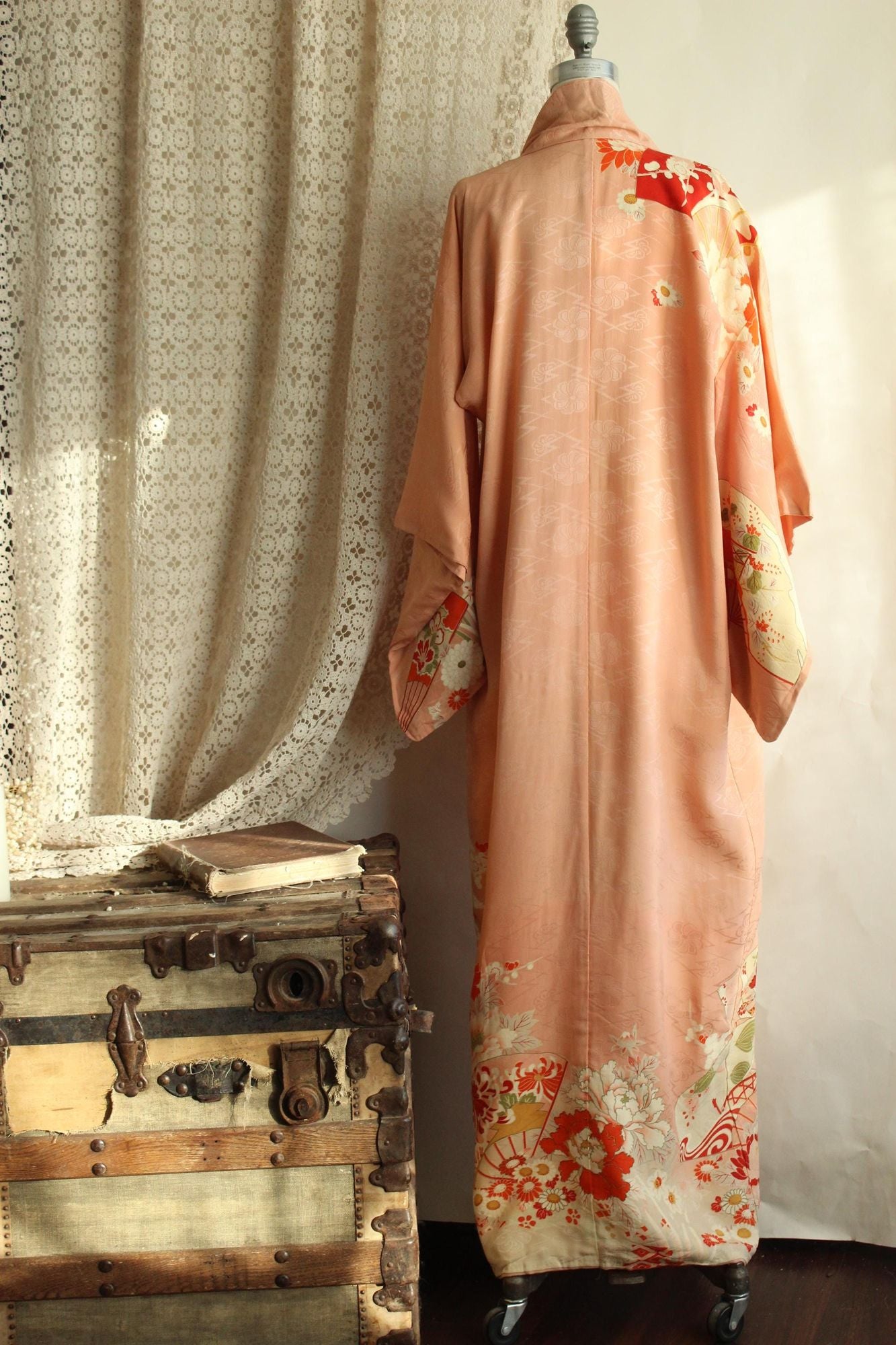 Vintage 1930s Silk Japanese Chu Furisode Kimono with Flowers and Fans Pattern