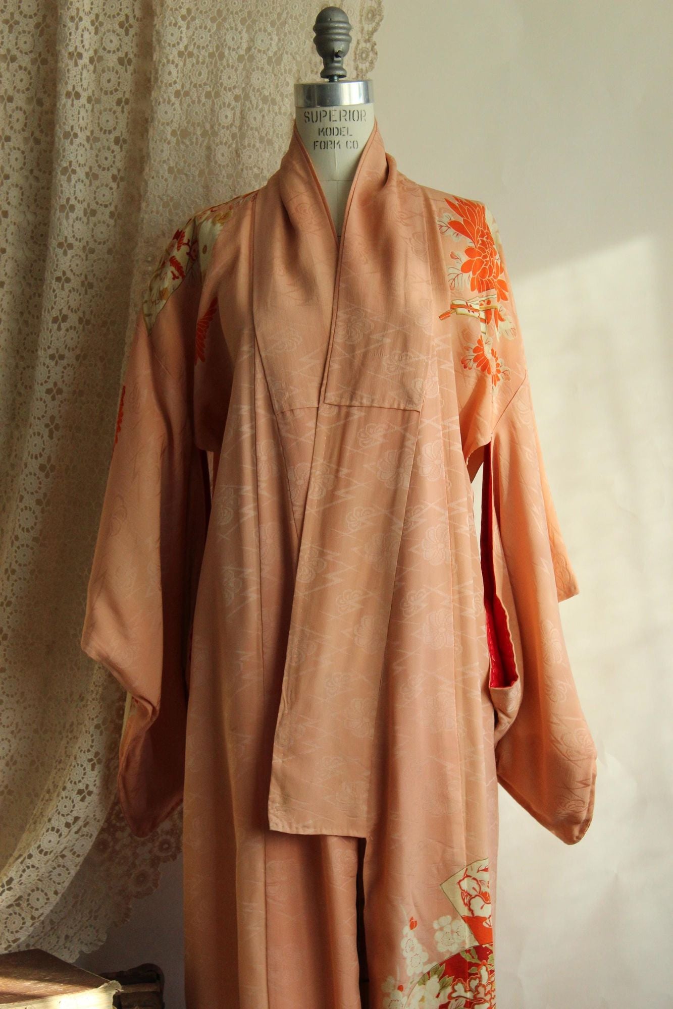 Vintage 1930s Silk Japanese Chu Furisode Kimono with Flowers and Fans Pattern