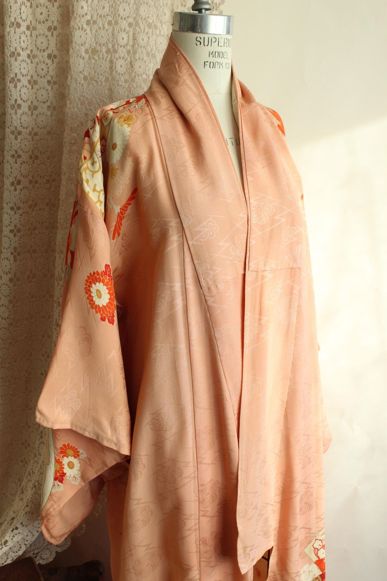 Vintage 1930s Silk Japanese Chu Furisode Kimono with Flowers and Fans Pattern