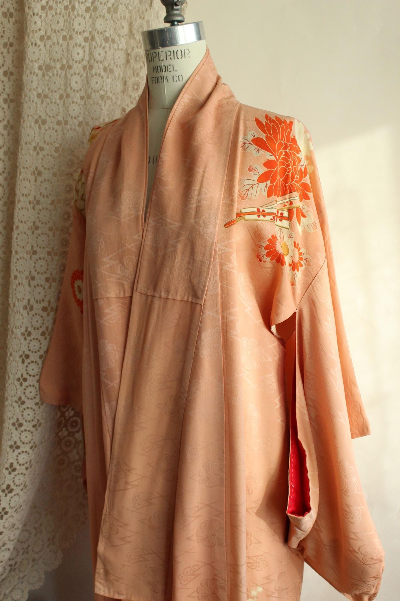 Vintage 1930s Silk Japanese Chu Furisode Kimono with Flowers and Fans Pattern