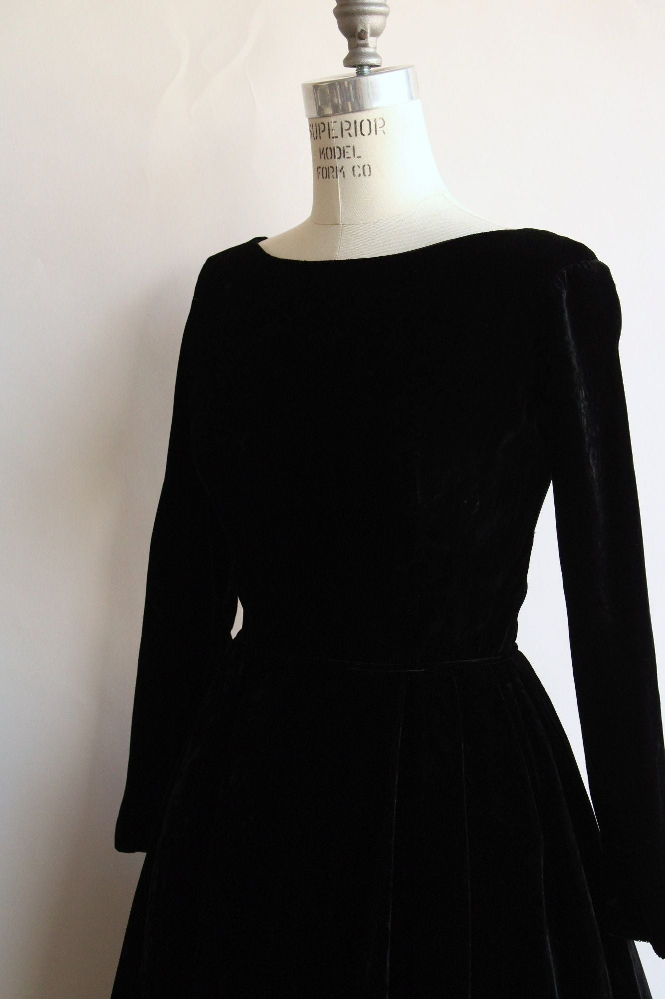 Vintage 1950s Dress in Black Velvet with Pellon Lining