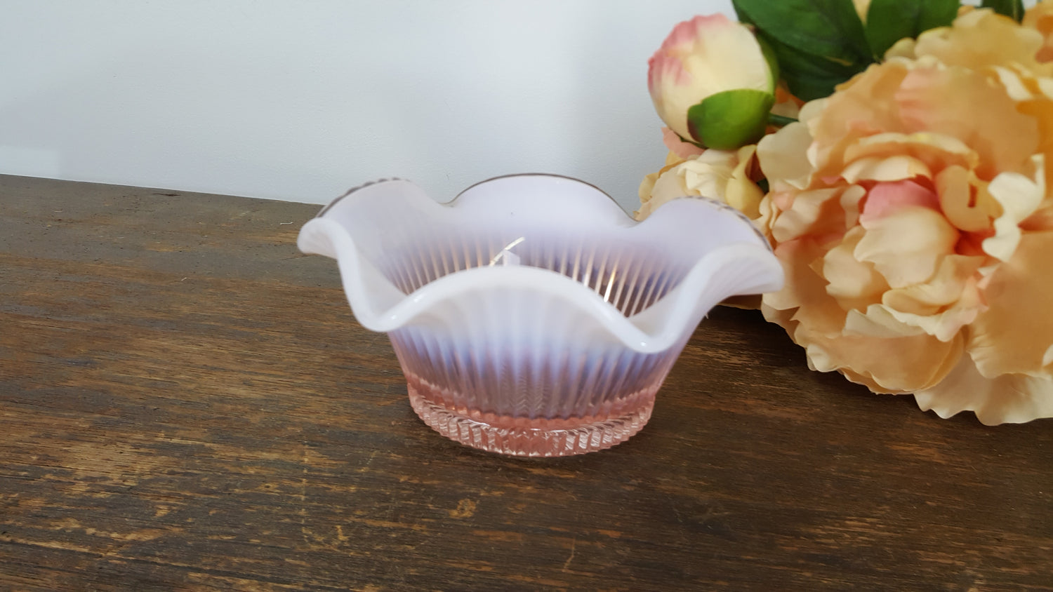 Vintage 1980s Fenton Pink And White Opalescent Ruffled Glass Candy Bowl