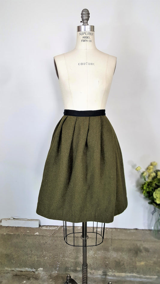 Vintage 1960s Green Wool Skirt With Pleats