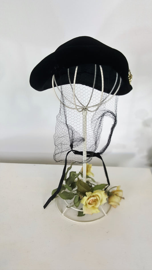 Vintage 1950s Black Velvet Hat With Birdcage Veil And Rhinestone Brooch /
