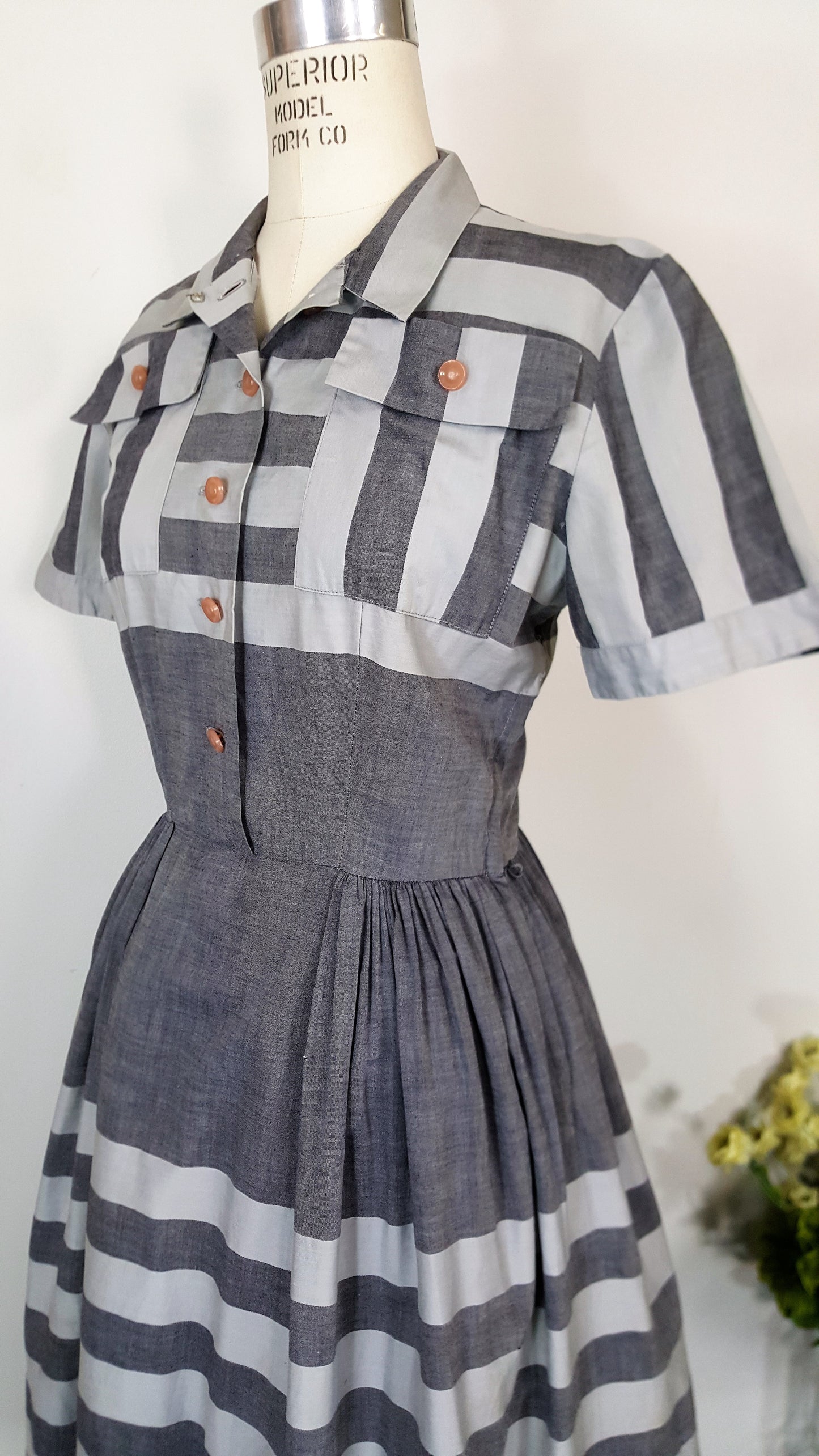 Vintage 1940s 1950s Gray Striped Shirtwaist Dress With Pockets