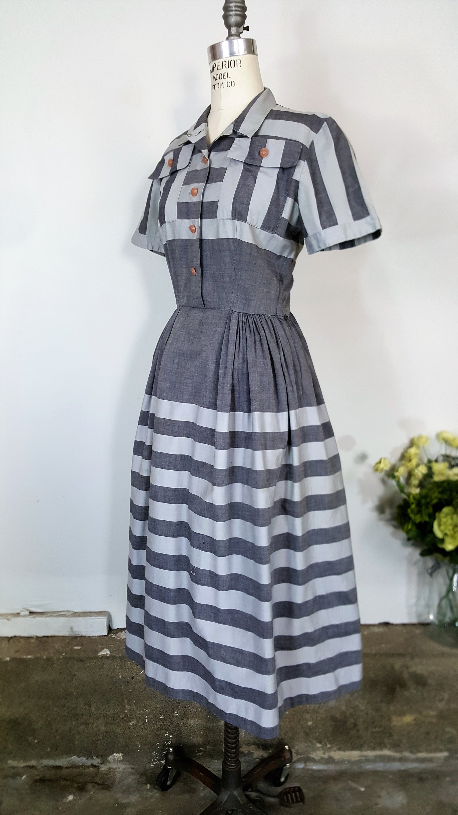 Vintage 1940s 1950s Gray Striped Shirtwaist Dress With Pockets