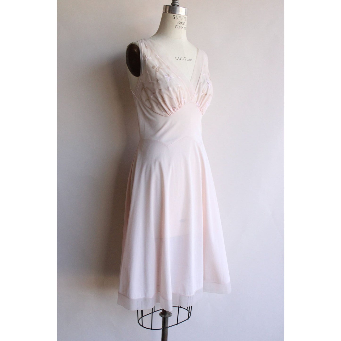 Vintage 1950s Vanity Fair Pink Nylon Embroidered Nightgown