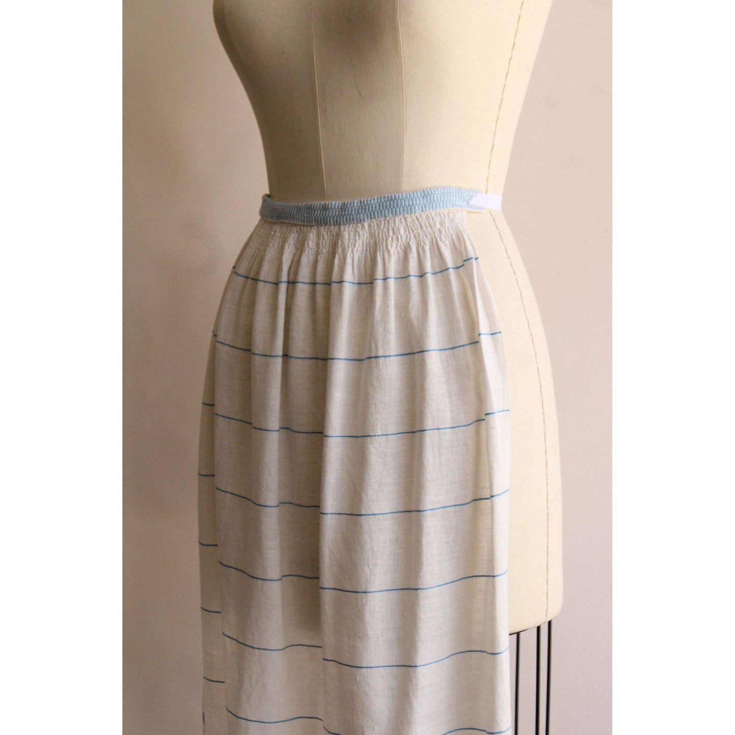 Vintage 1930s 1940s White and Blue Linen with Smocking Half Apron