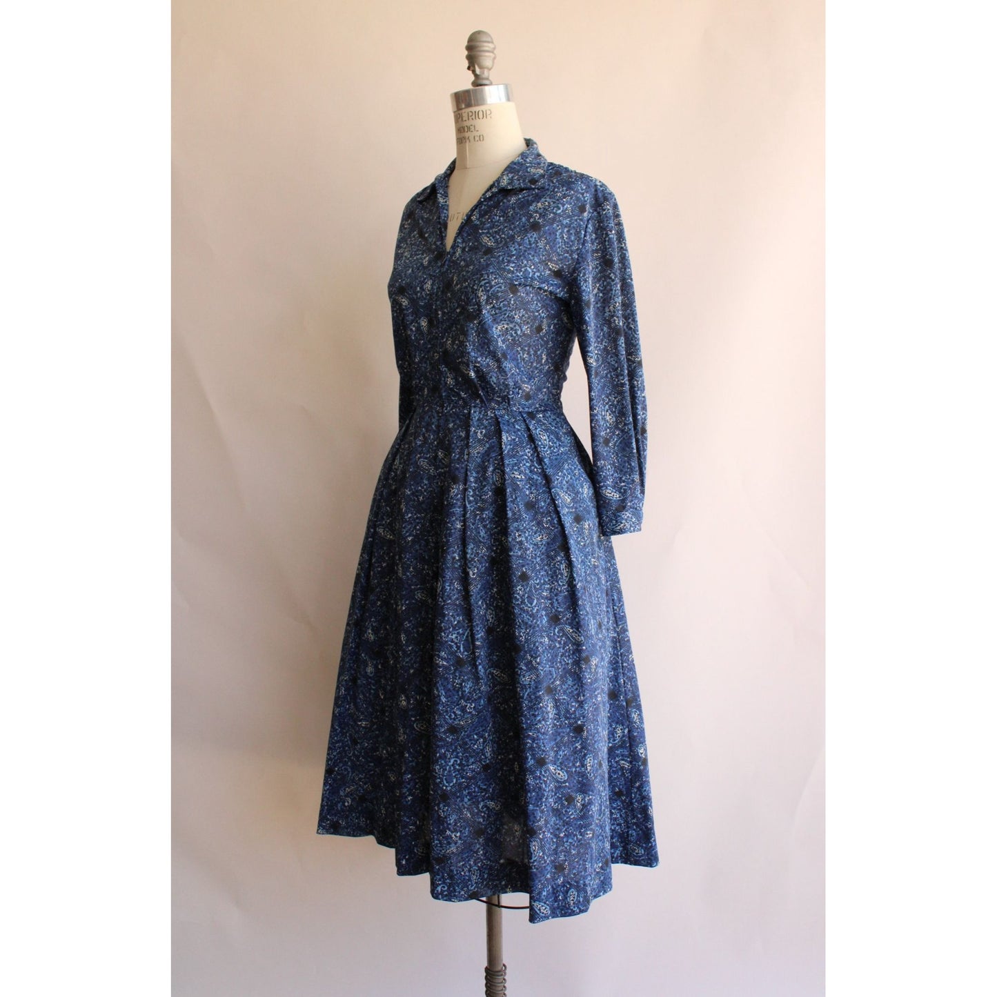 Vintage 1950s Dress With Pockets In a Blue Paisley Print