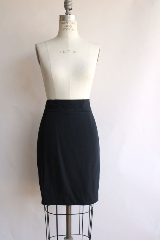 Feraud womens skirt black slim pencil style size 8 wool fully lined