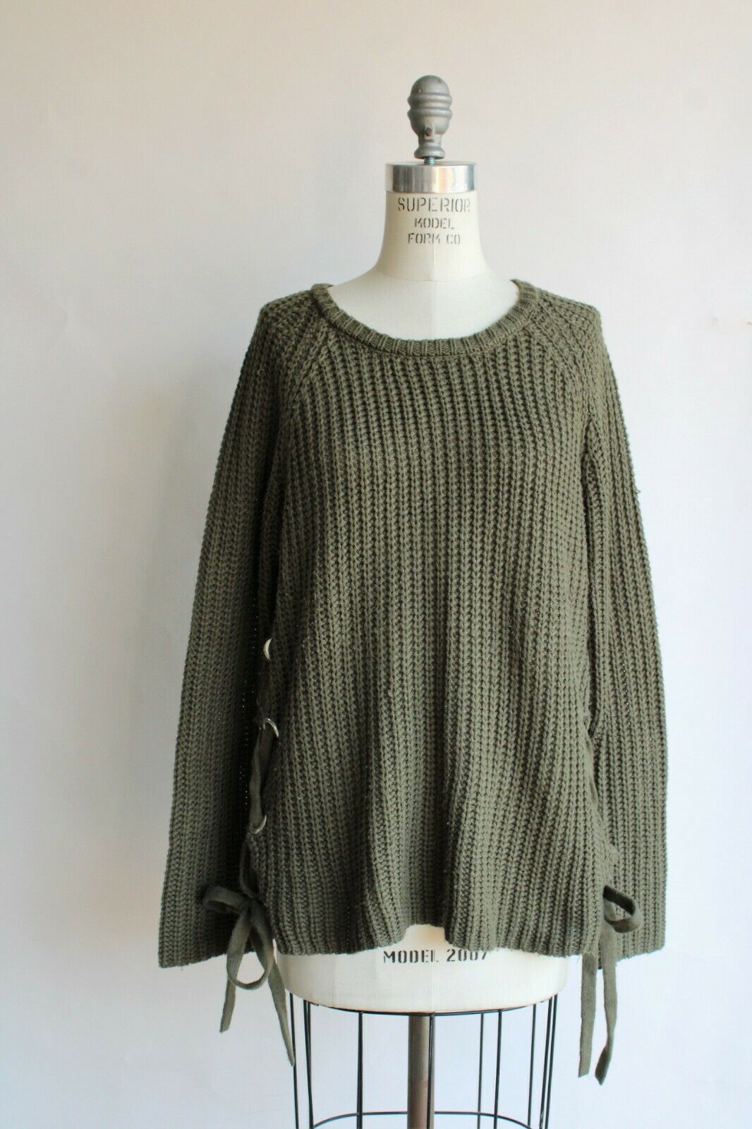 No Boundaries womens Sweater, Khaki Green, Size XL, Side Lacing