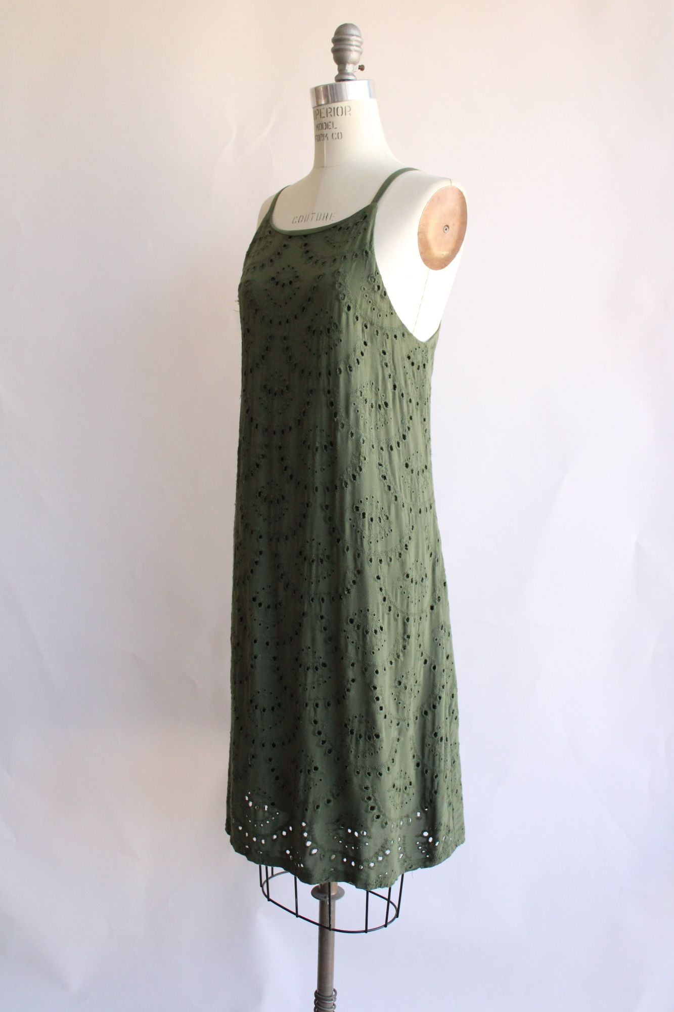 Luxology womens dress, size 12, green eyelet, lined, keyhole back