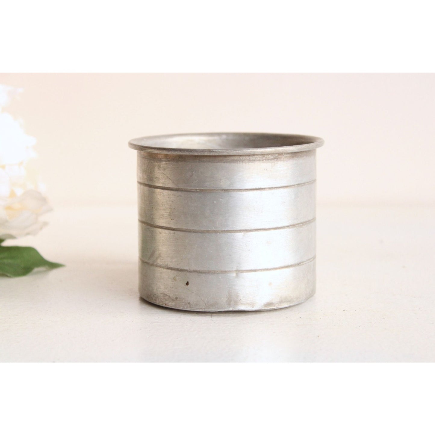 Vintage 1950s Aluminum Two Cup Measuring Cup