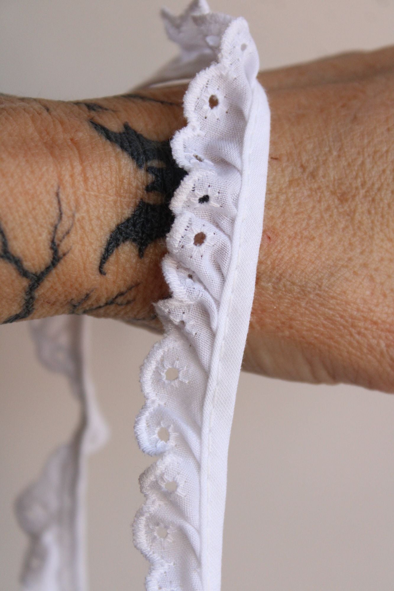 Vintage White Trim, Eyelet Ruffled Lace, 2 Yards  .75" wide / Sewing or Crafting Embellishment