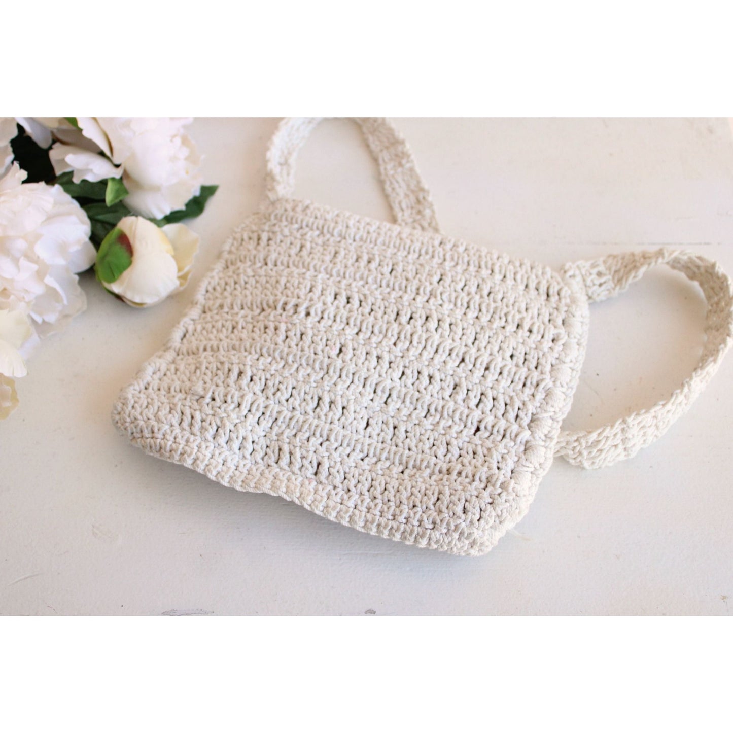 Vintage 1960s 1970s White Crochet Bag