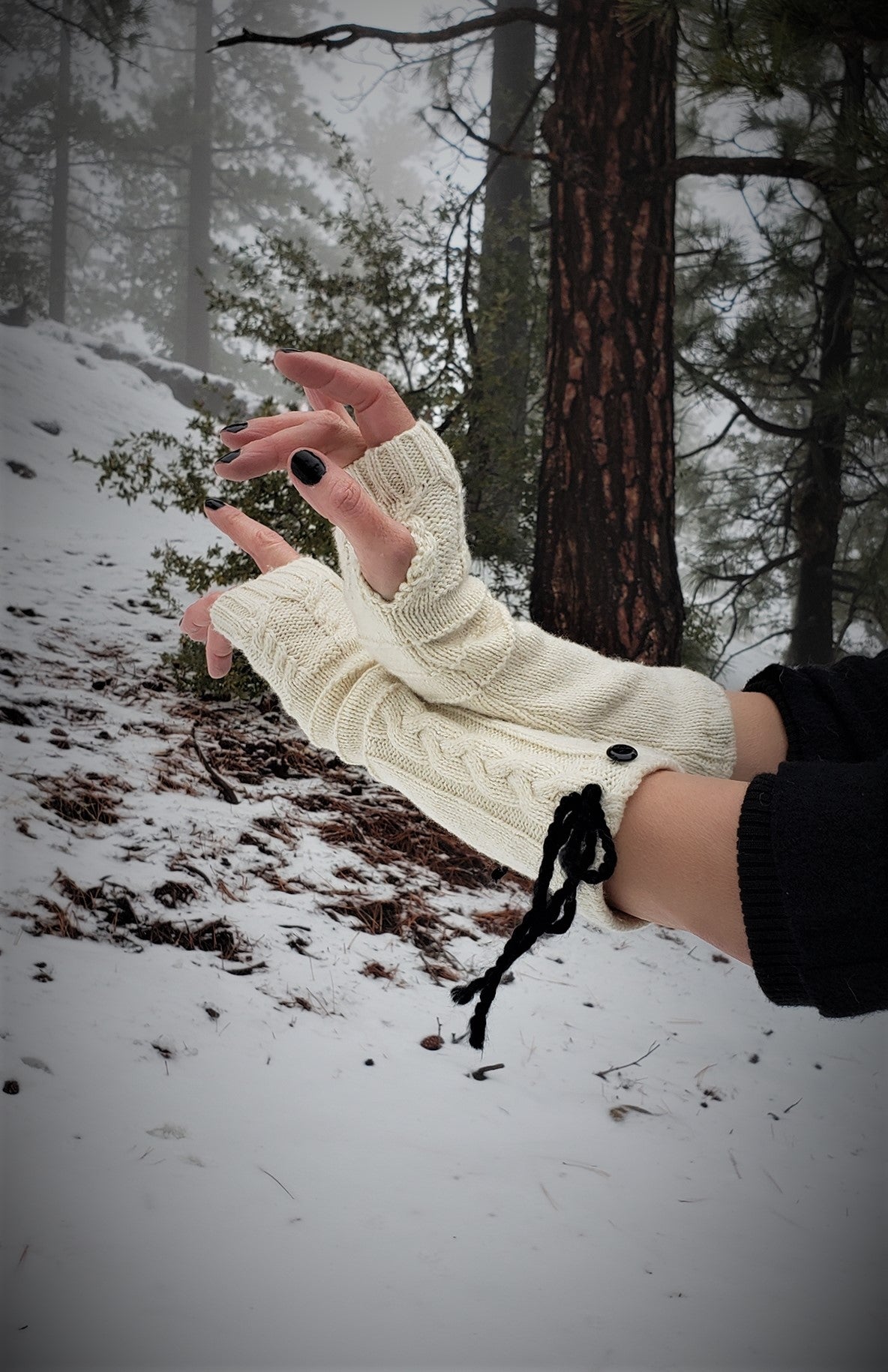 The Fisherman Knit Fingerless Gloves