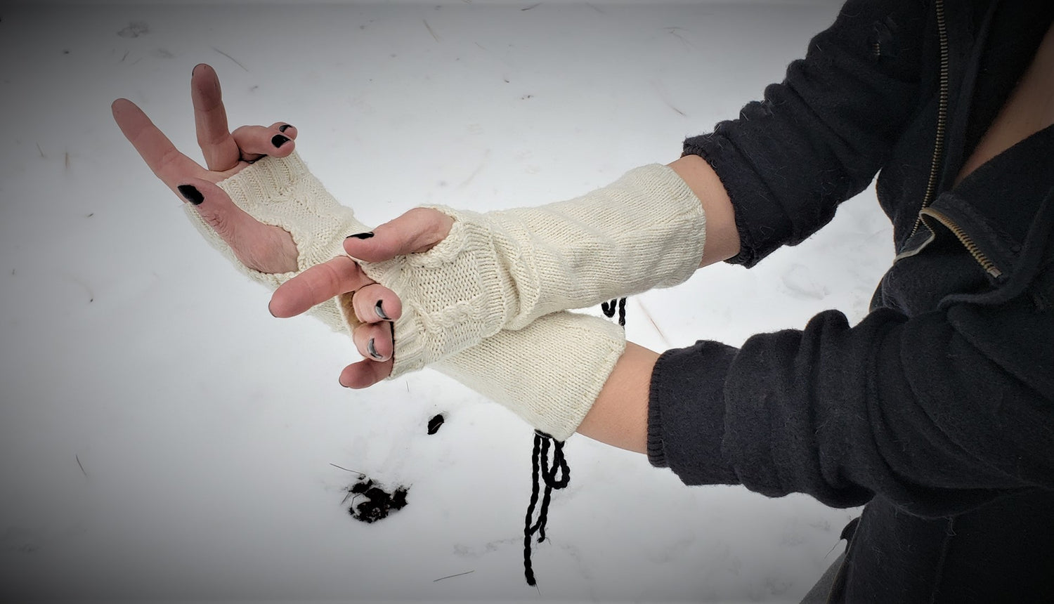 The Fisherman Knit Fingerless Gloves