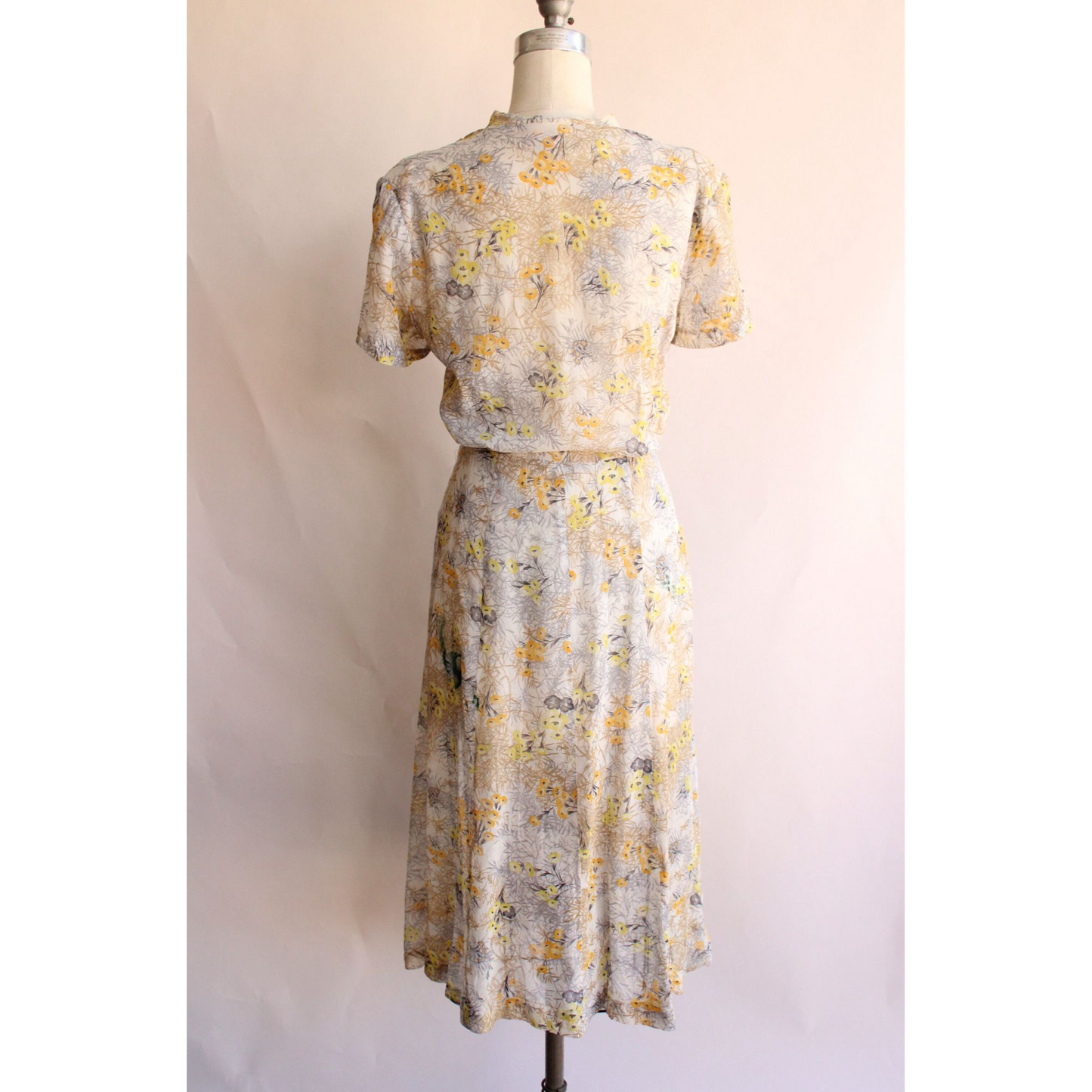 Vintage 1940s Wildflower Print Dress