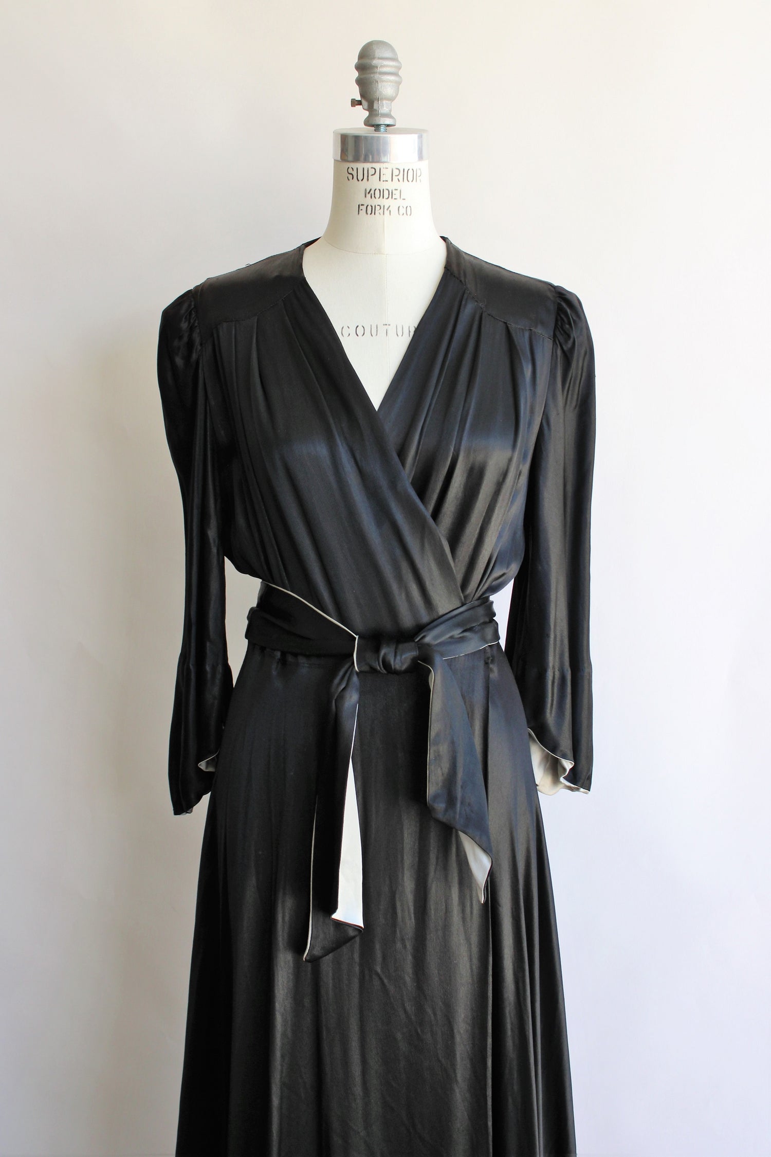 Vintage 1940s Black Silk Satin Dressing Gown