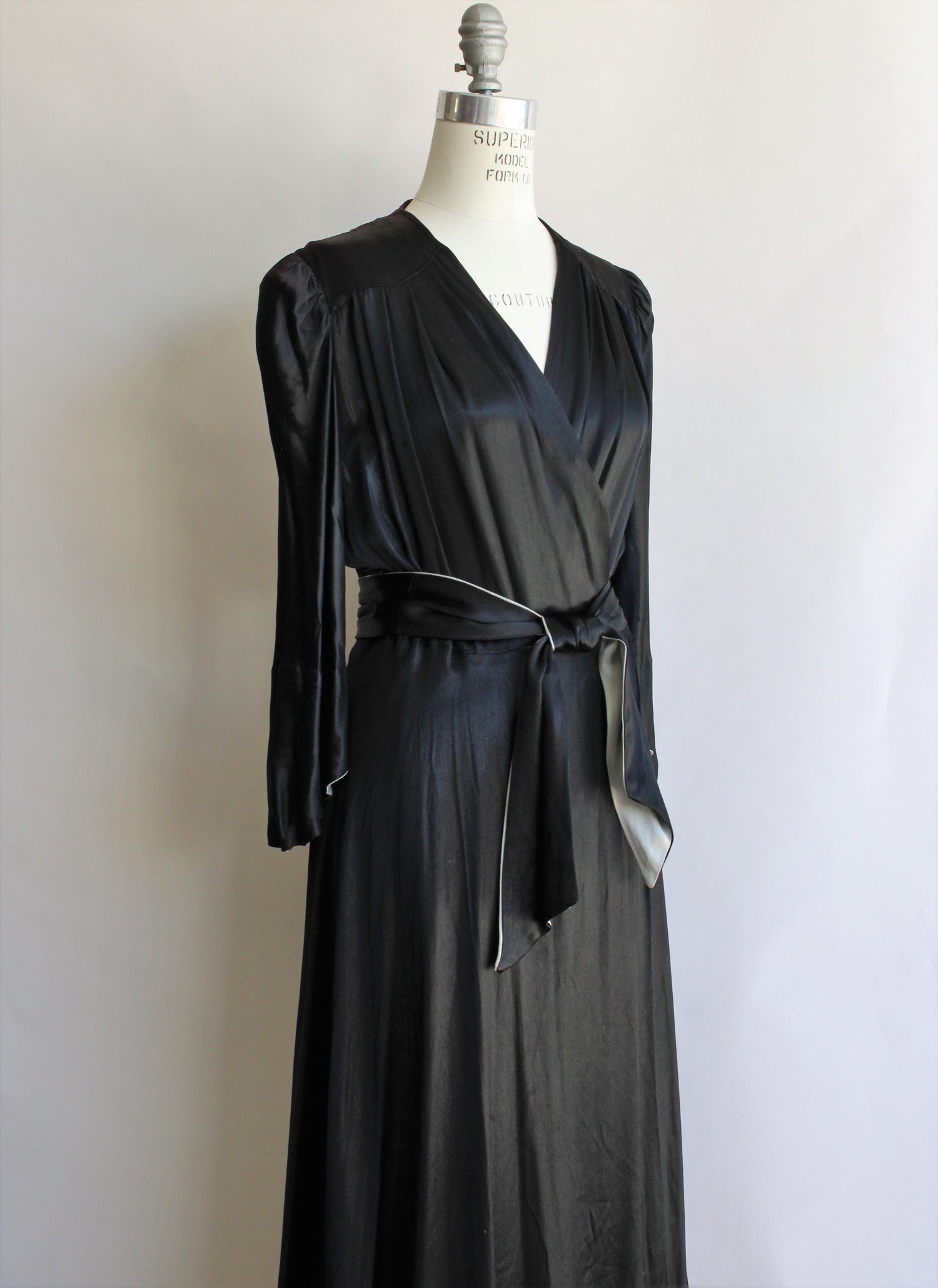 Vintage 1940s Black Silk Satin Dressing Gown