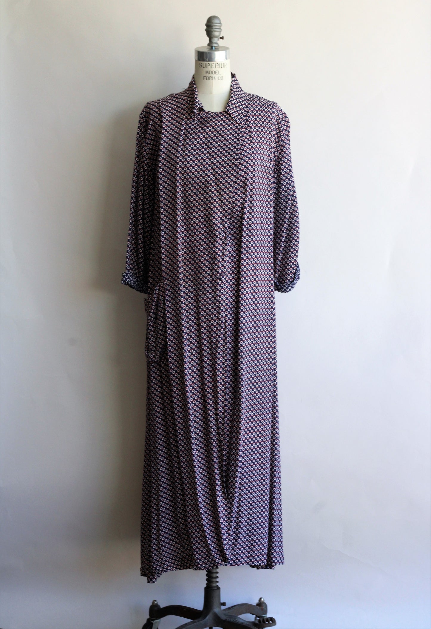 Vintage 1940s Brendelle Dressing Gown
