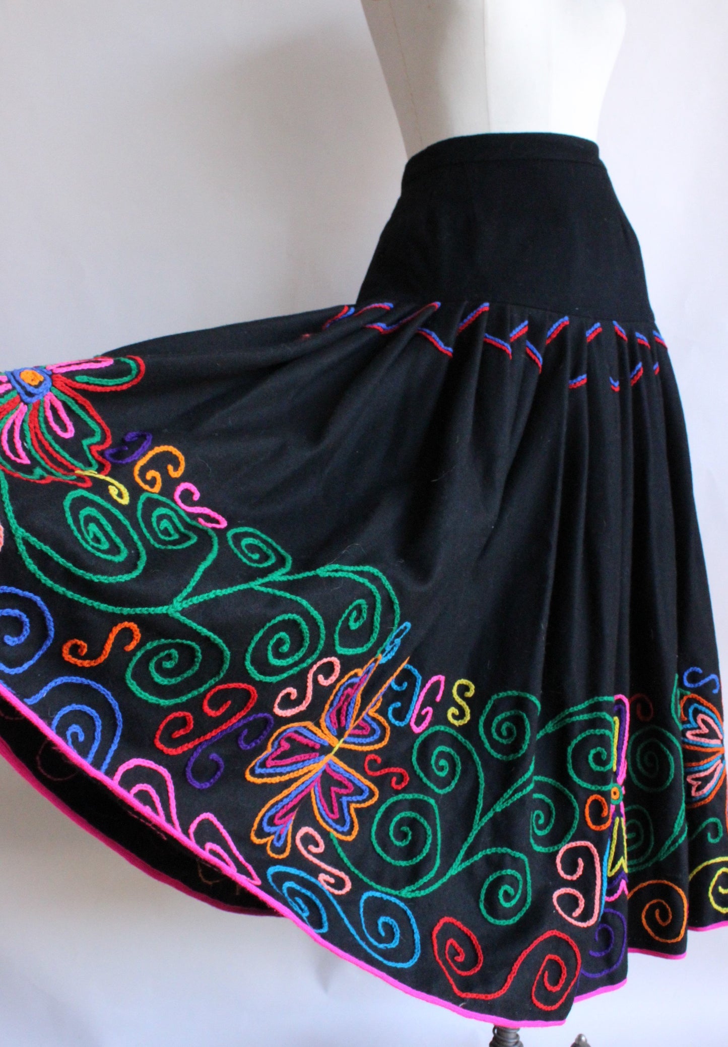 Vintage 1940s 1950s Black Wool Mexican Souvenir Circle Skirt