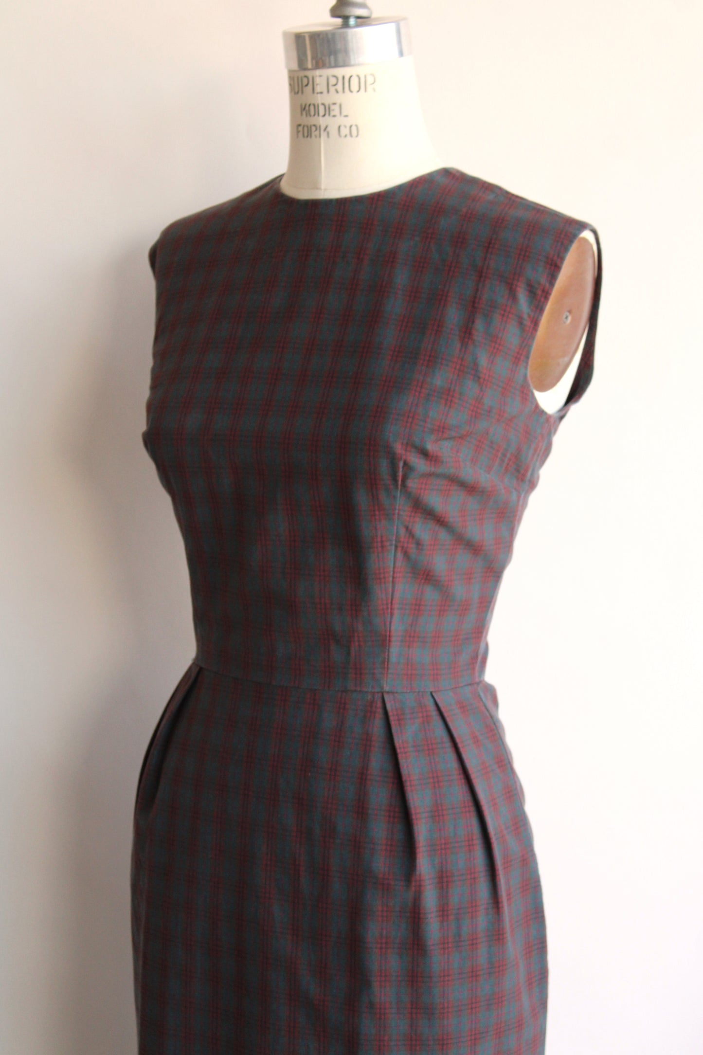Vintage 1950s Wiggle Dress Plaid Tartan