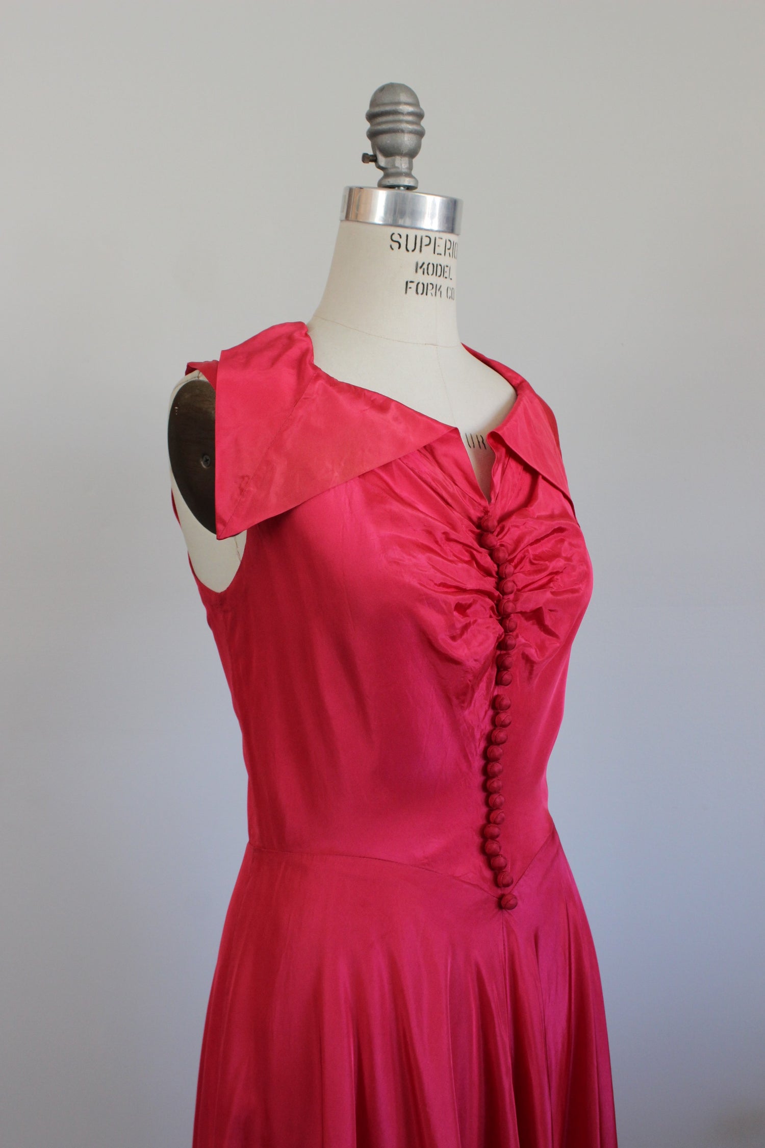 Vintage 1940s New Look Pink Taffeta Gown