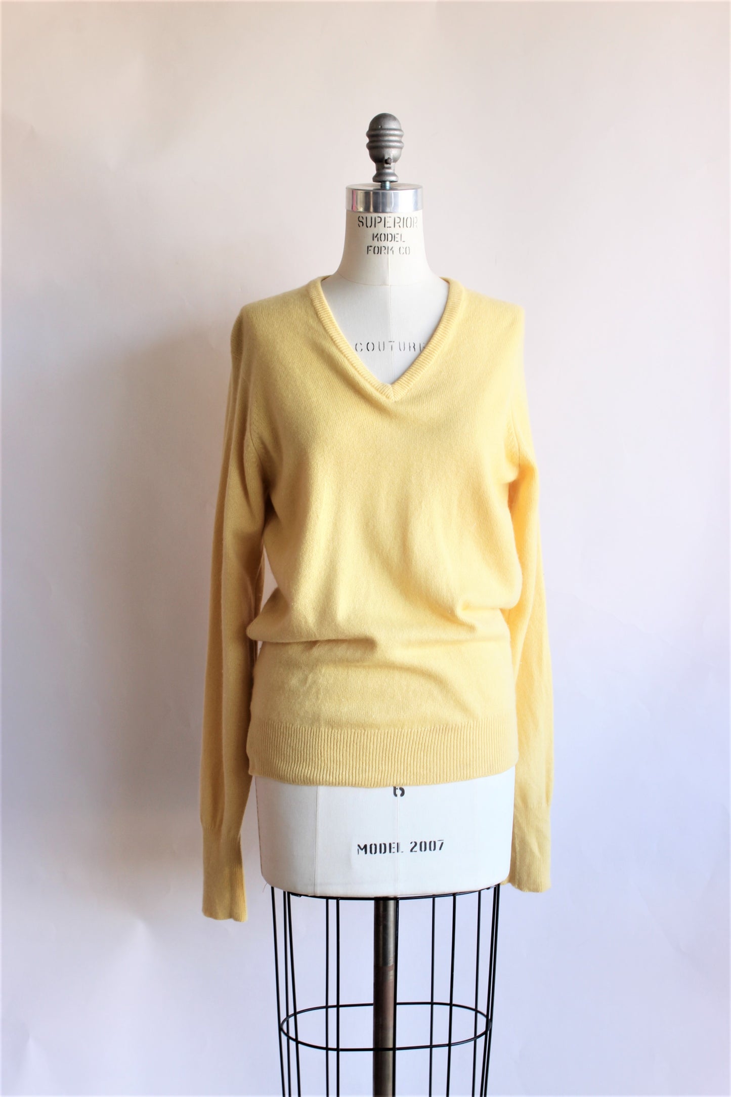 Vintage 1960s Yellow Cashmere Sweater by Ballantyne