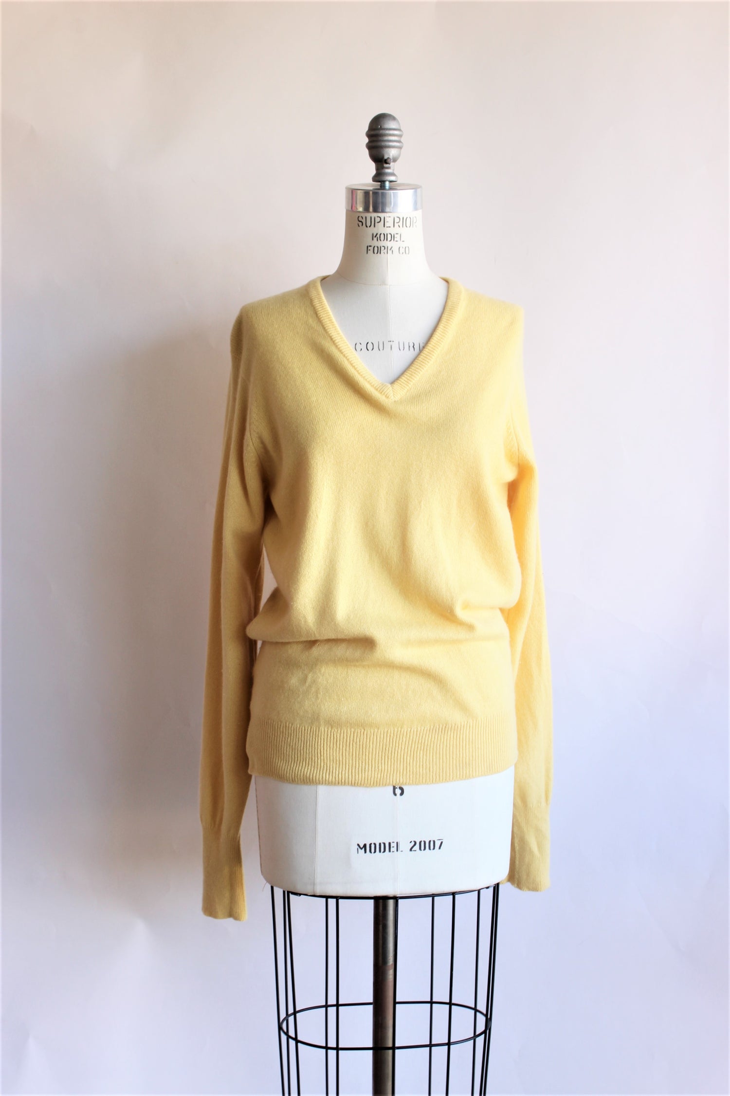 Vintage 1960s Yellow Cashmere Sweater by Ballantyne