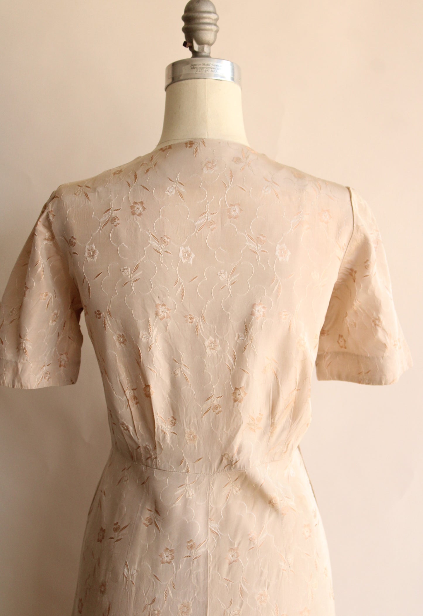Vintage 1950s Taupe Floral Print Dress