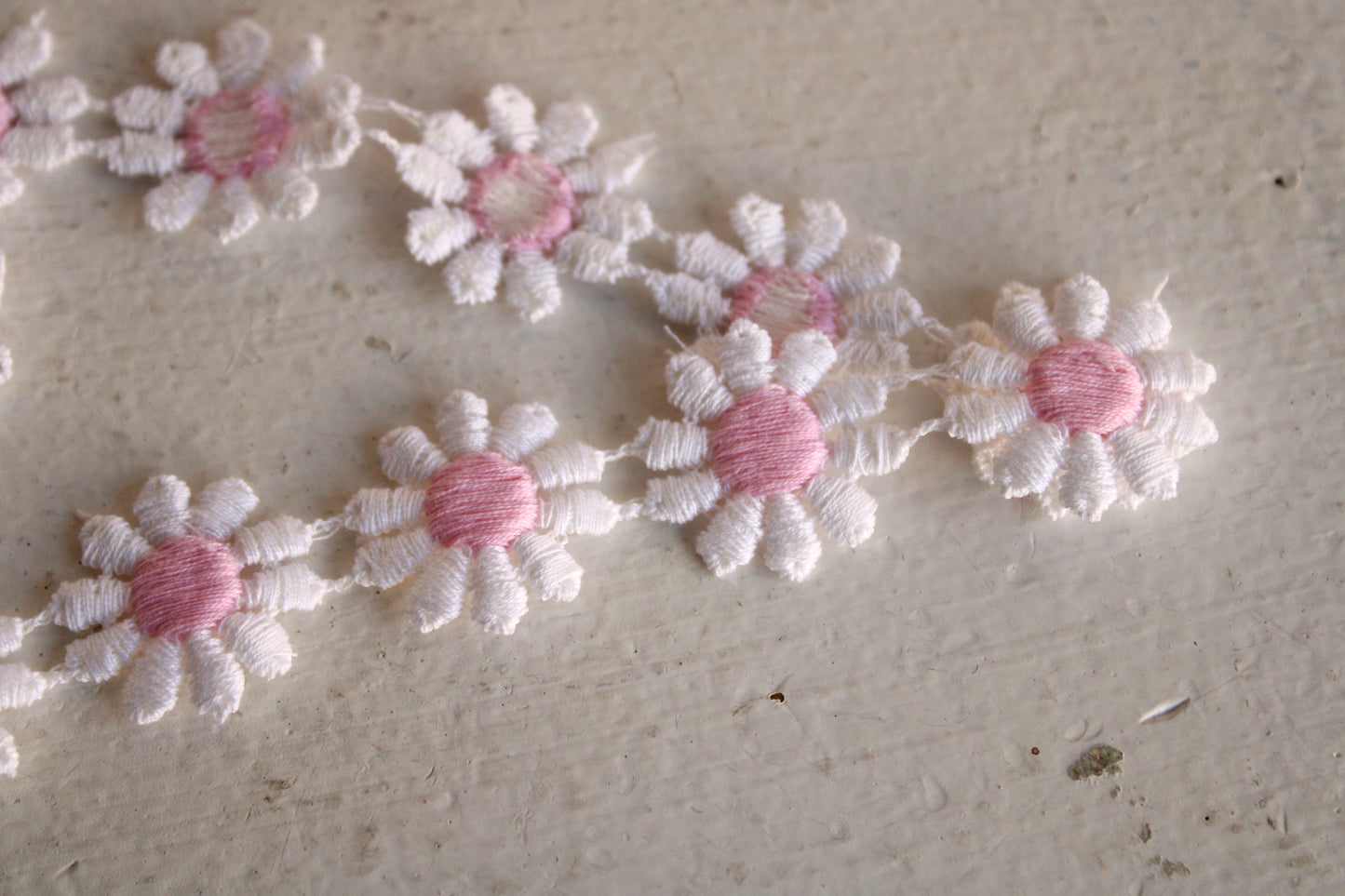 Vintage Pink and White Daisy Ribbon Trim
