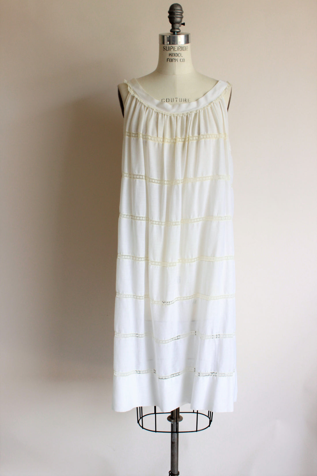 Vintage 1960s White Peignoir Robe And Nightgown Set – Toadstool Farm ...