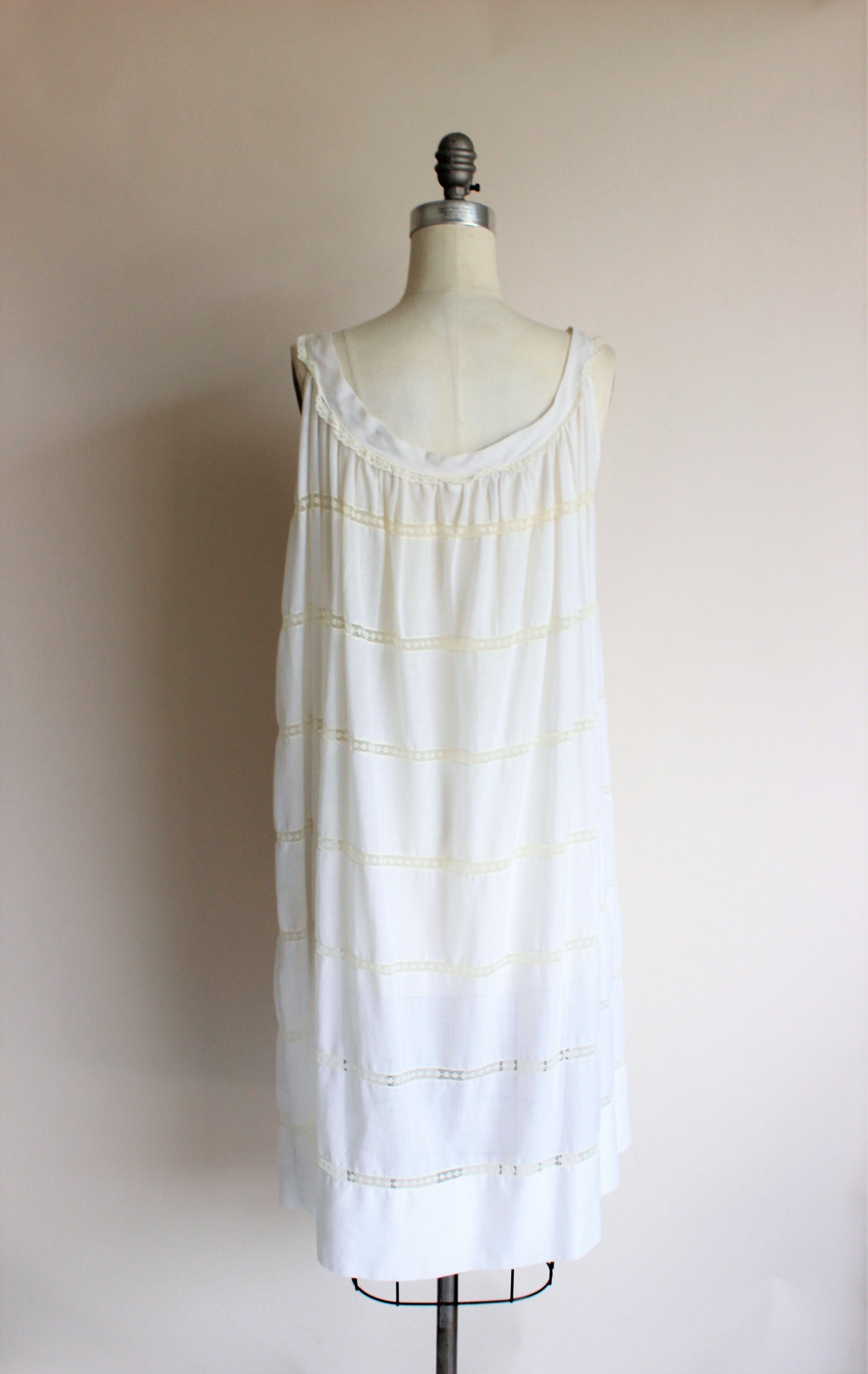 Vintage 1960s White Peignoir Robe And Nightgown Set