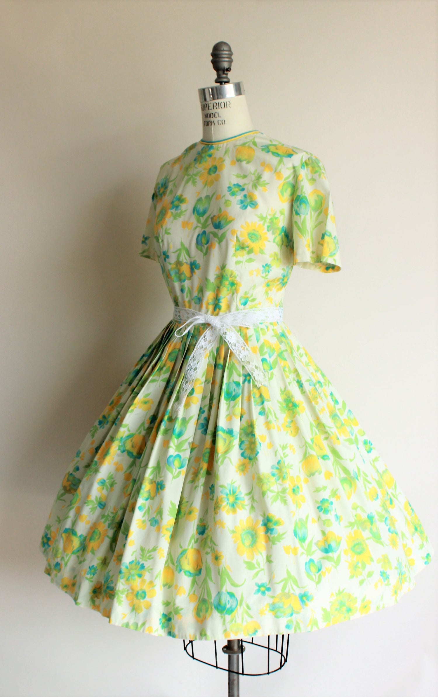 Vintage 1950s Green, Yellow and Blue Floral Print Dress